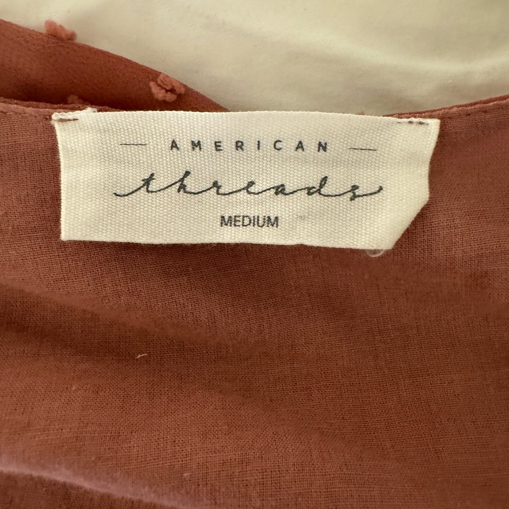 American Threads Top - Picture 2 of 2